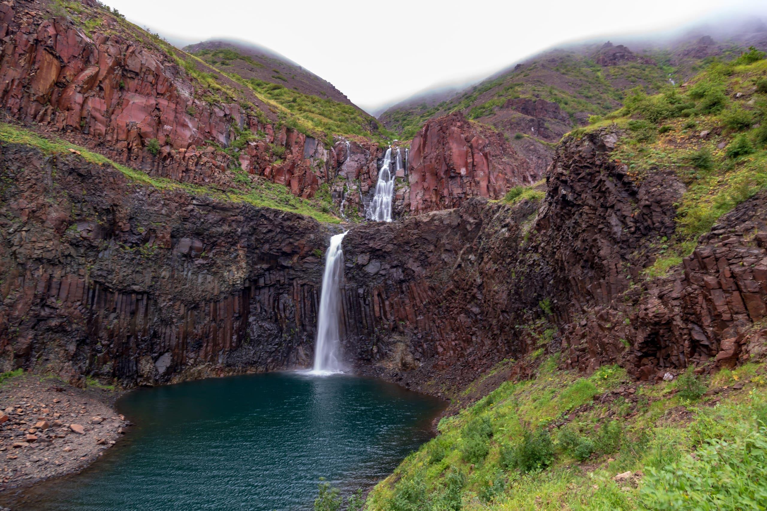 Водопад "Красные камни"